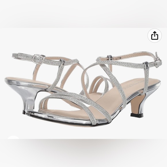 Here comes WEDDING season! Cute and comfy kitten-heel silver strappy shoes! 💍 - Picture 1 of 6